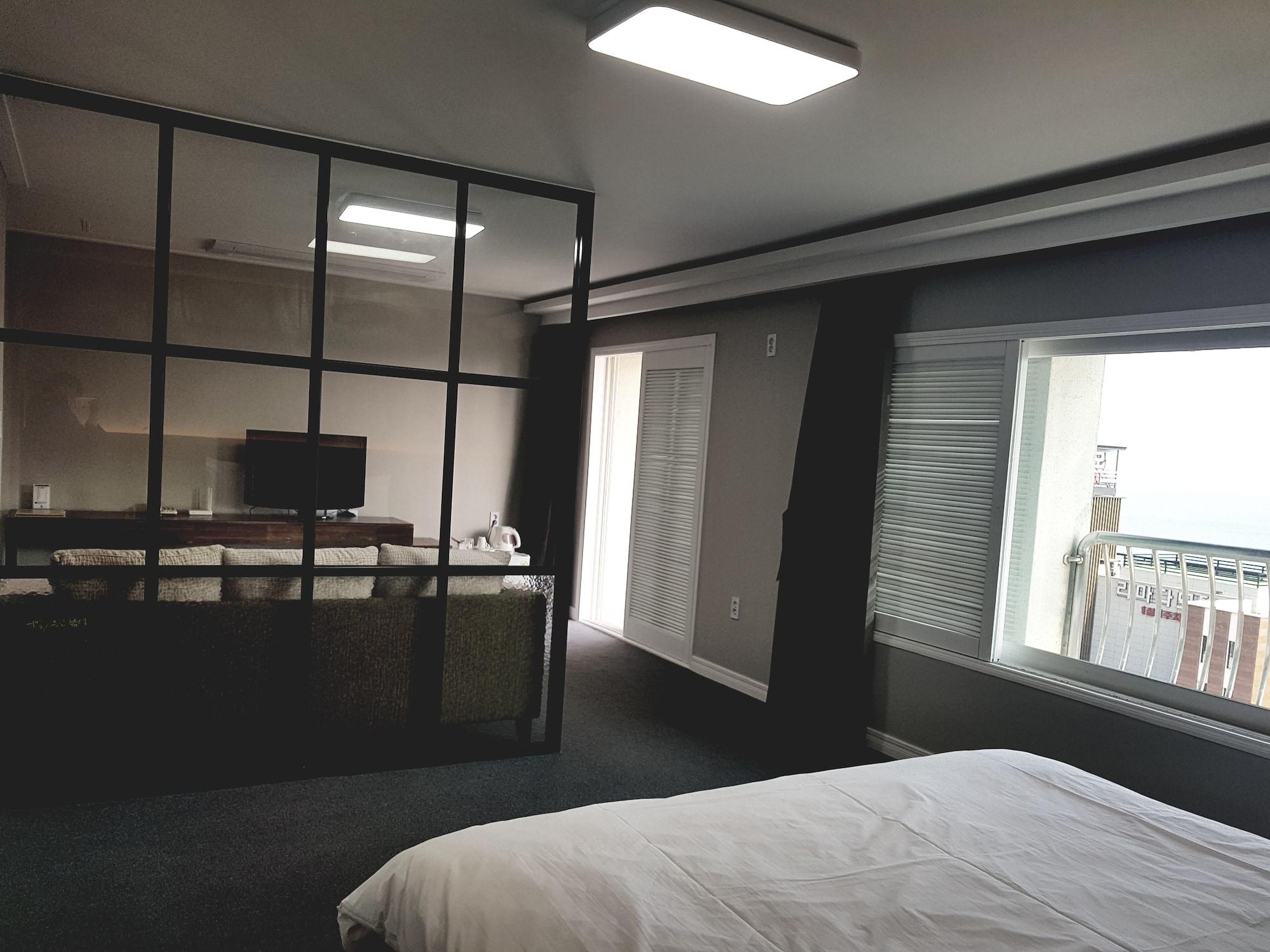 Hotel Ocean View Ulszan Kültér fotó
